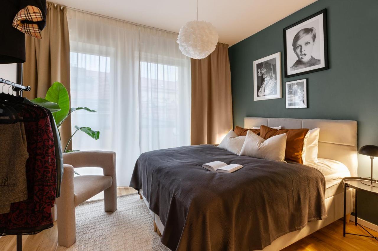 Turnkey I Republic Square Apartments Прага Екстериор снимка