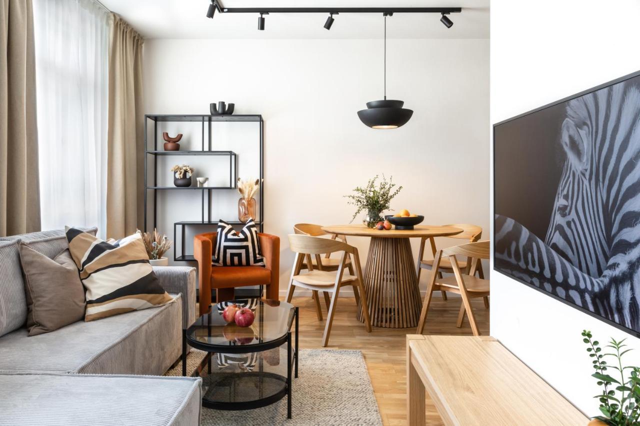 Turnkey I Republic Square Apartments Прага Екстериор снимка