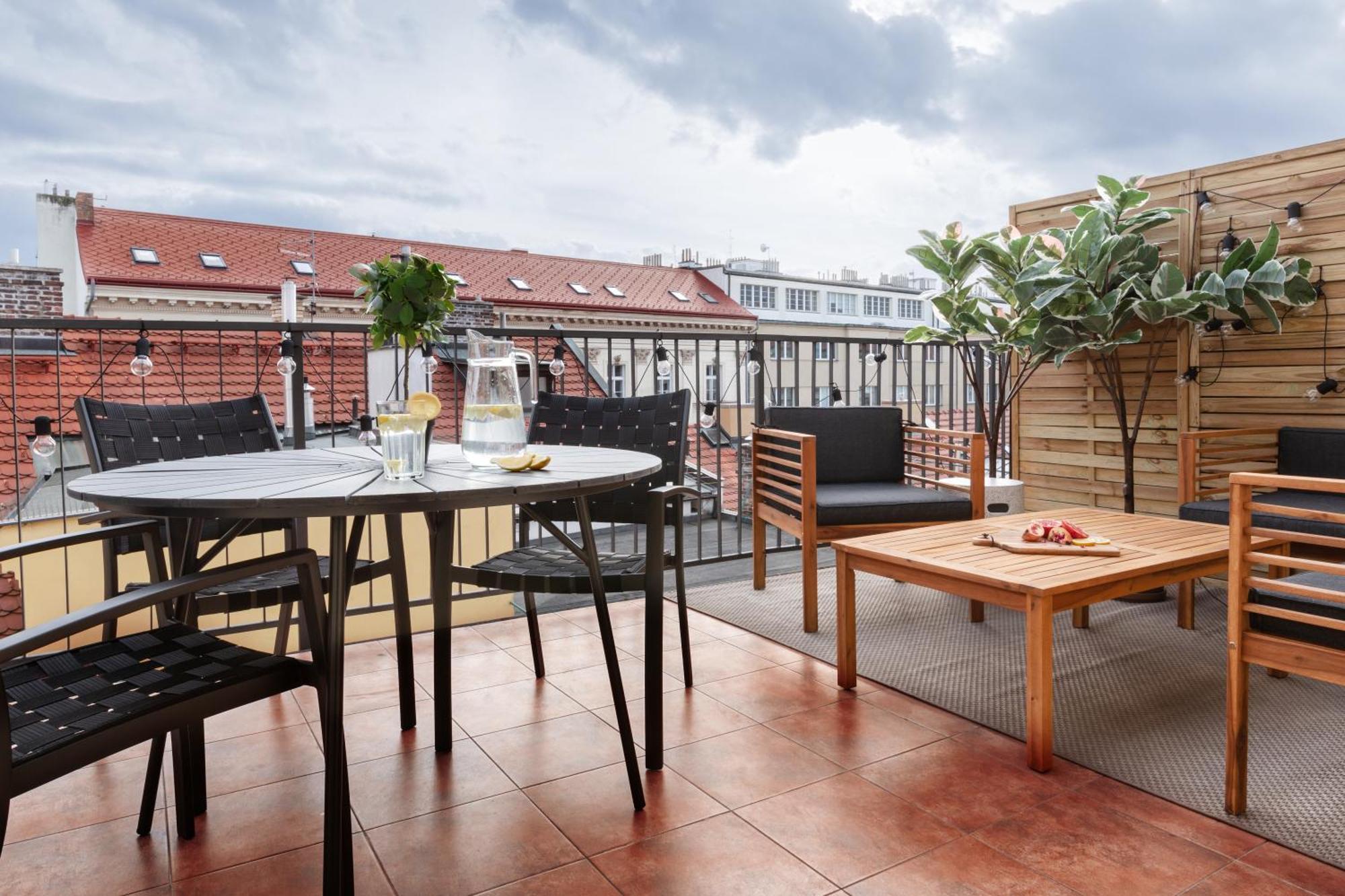 Turnkey I Republic Square Apartments Прага Екстериор снимка